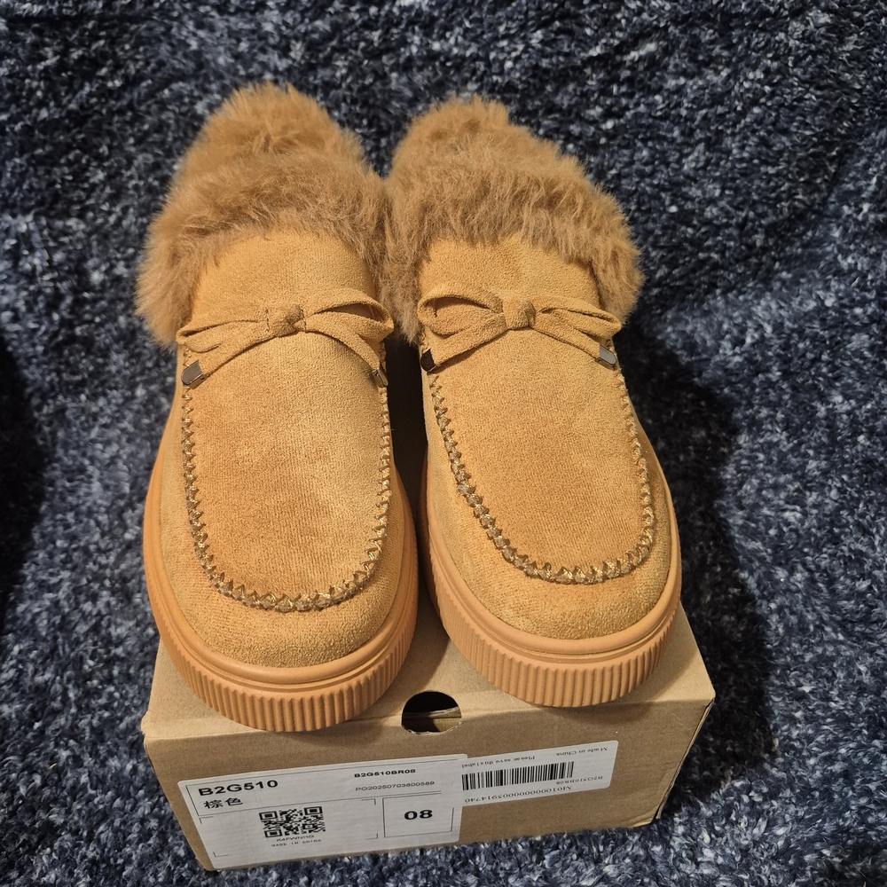 Source Unknown Tan Faux Fur Loafers